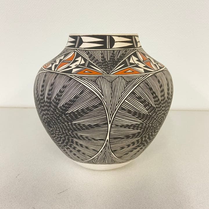 ネイティブ・アメリカン 壺