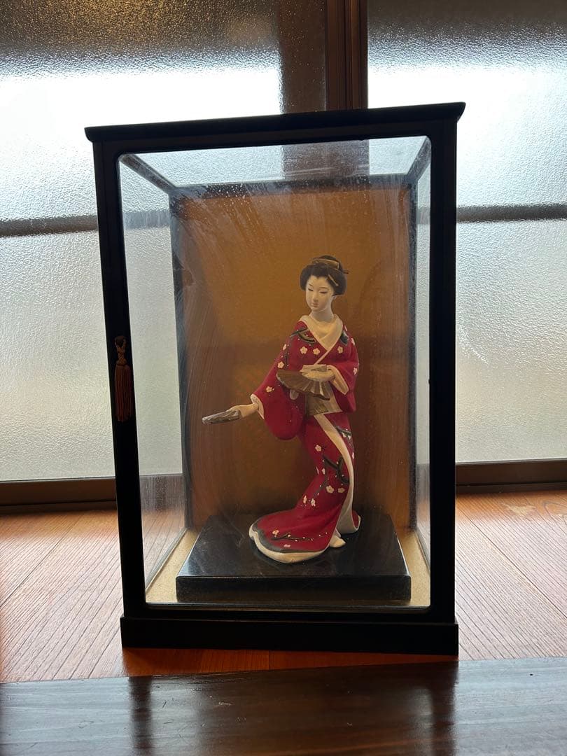 【骨董品‼️】赤い着物の女性 陶器人形 日本美人 舞妓 踊り子 古美術品 芸者芸妓