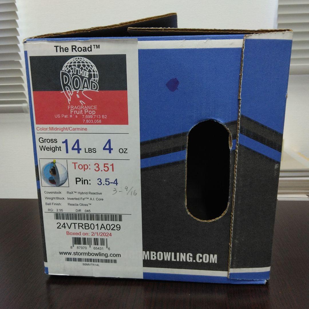 STORM THE ROAD ボウリングボール 14p4ozです。