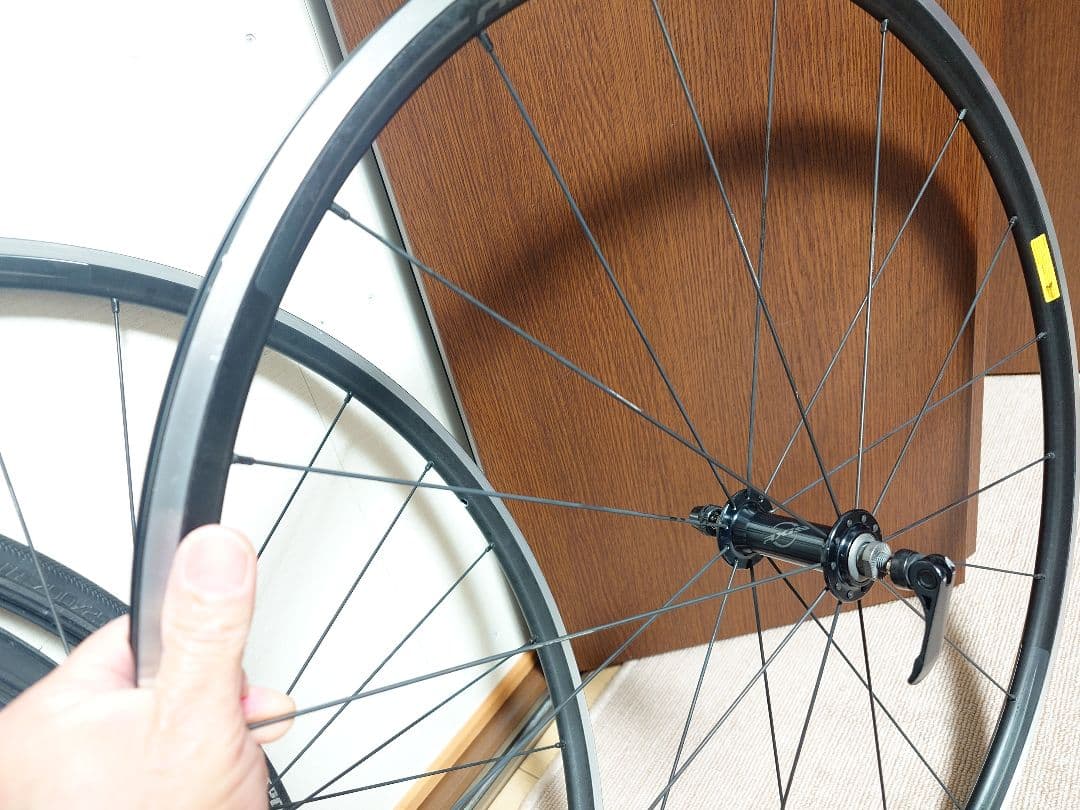 『AXIS SPORT』ホイール…700×25cタイヤ&チューブ付き×２本