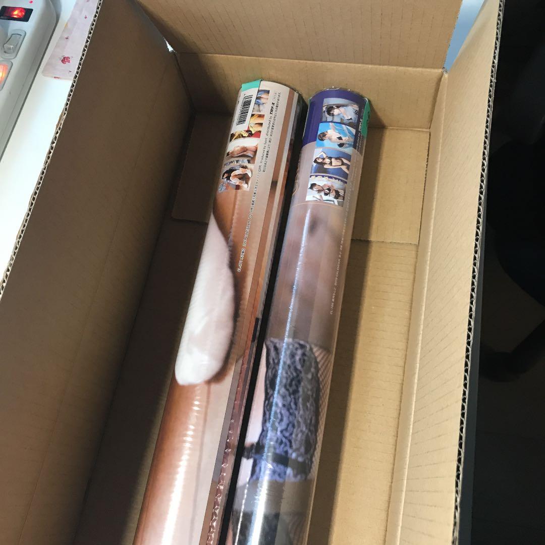 グラビアカレンダー ２本