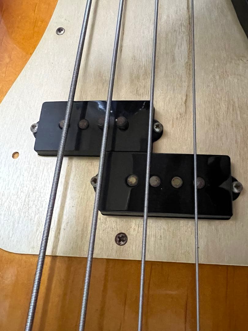 ベース Fender American Vintage Precision Bass