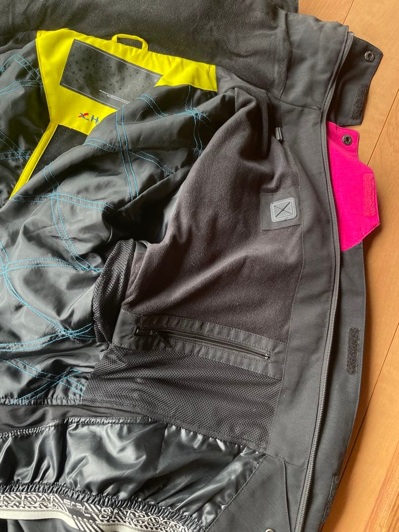 JACKFROST13スノーボードウェア XS 派手　蛍光【値下げしました！】