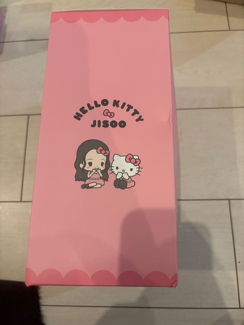KITTY × JISOO キティ ジス ぬいぐるみ