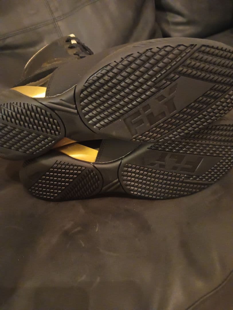 ＦＬY フライ　ボクシングシューズ　　新品未使用 タグ箱付き