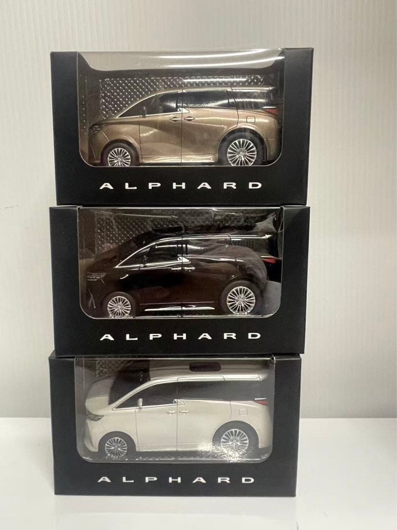 新型アルファード ミニカー 3台セット　トヨタからの正規品　新品未使用