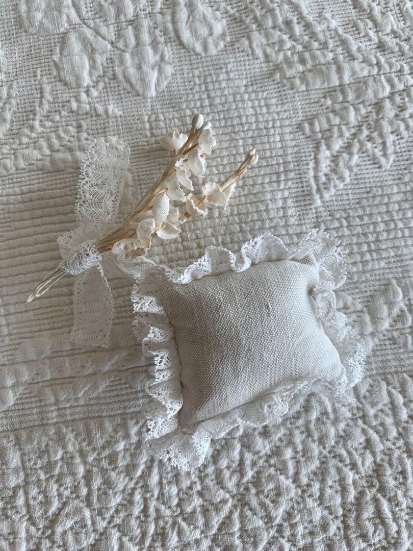 フランスビンテージ/アンティークパニエ＆スノーベビー＆Hertwigビスクドール