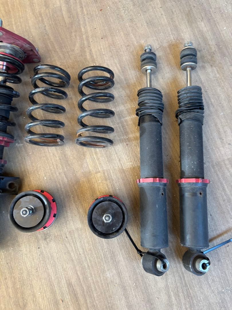 プリウスα ZVW41用車高調整式サスペンションセット