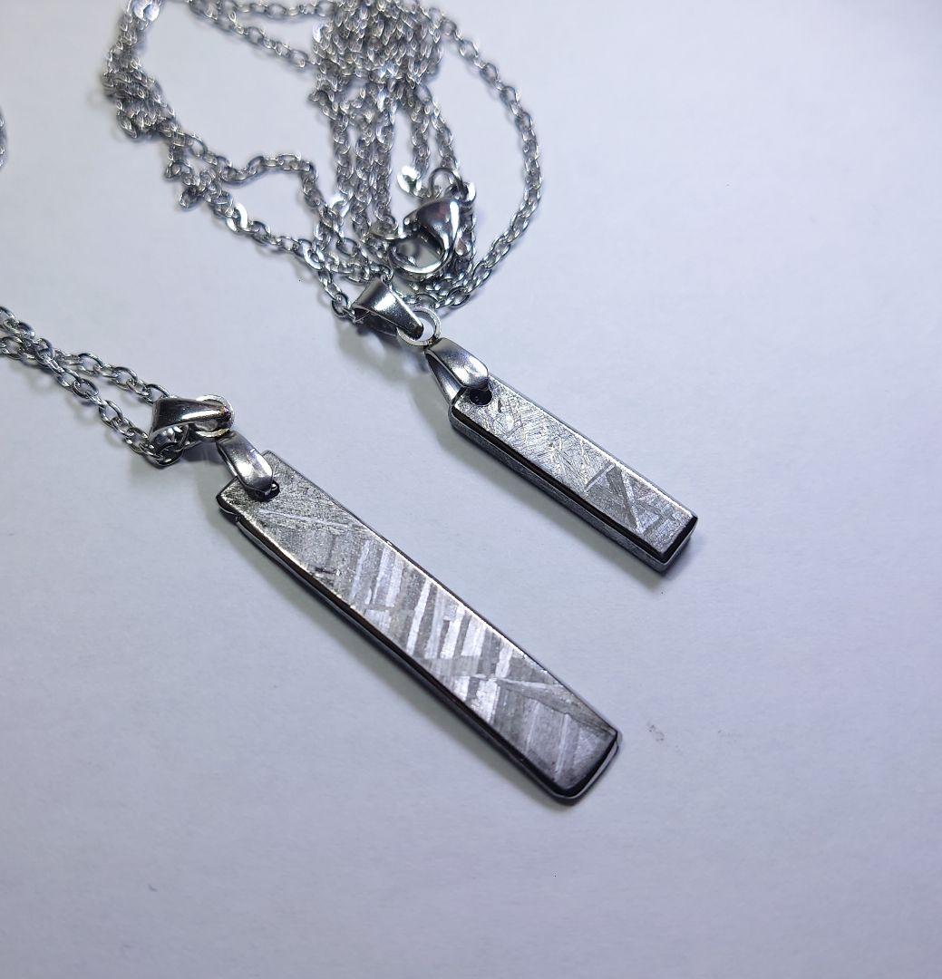 ギベオン隕石 ムオニオナルスタ隕石 ネックレス 見比べセット　鉄隕石