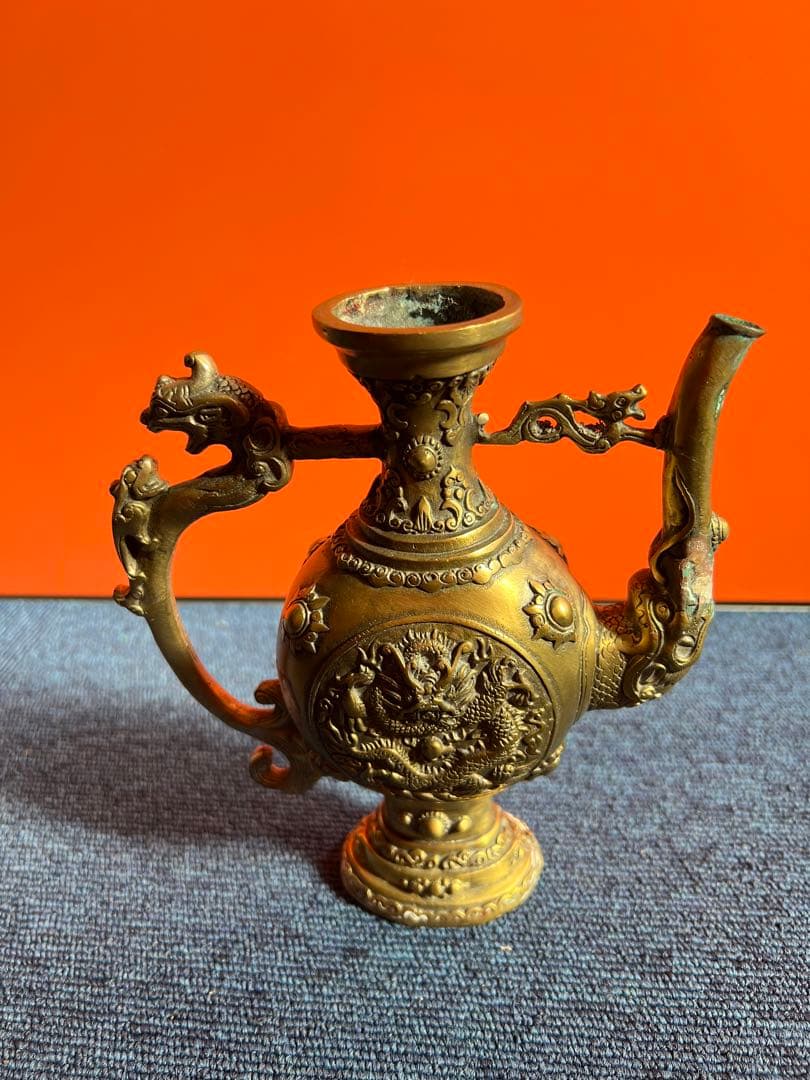 1088 中国骨董　大明宣徳年製銘　銅製　龍紋酒壺　時代物