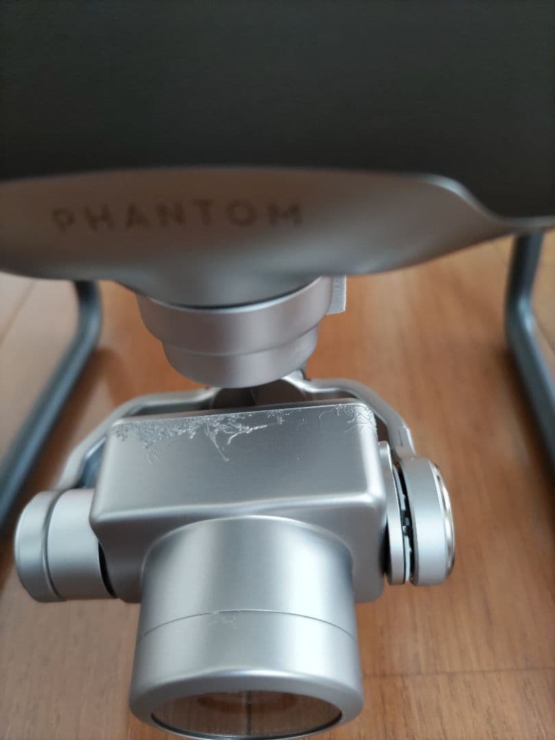 プァントム4ブラック　今まで動作確認のみ　基本セット　カメラ周辺に斑点模様があり