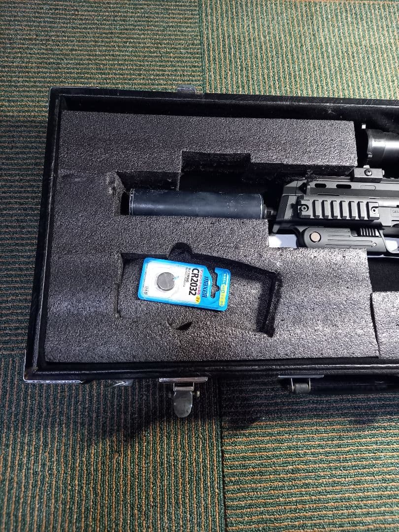 東京マルイ　MP7A1 サプレッサー スコープ付き マガジン欠品　ハードケース付