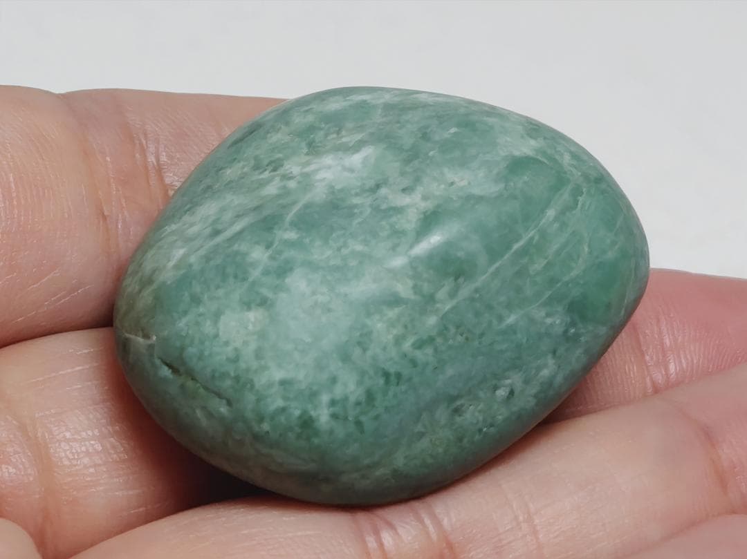 緑塊 43g 翡翠 ヒスイ 原石 鑑賞石 自然石 誕生石 鉱物 鉱石 水石