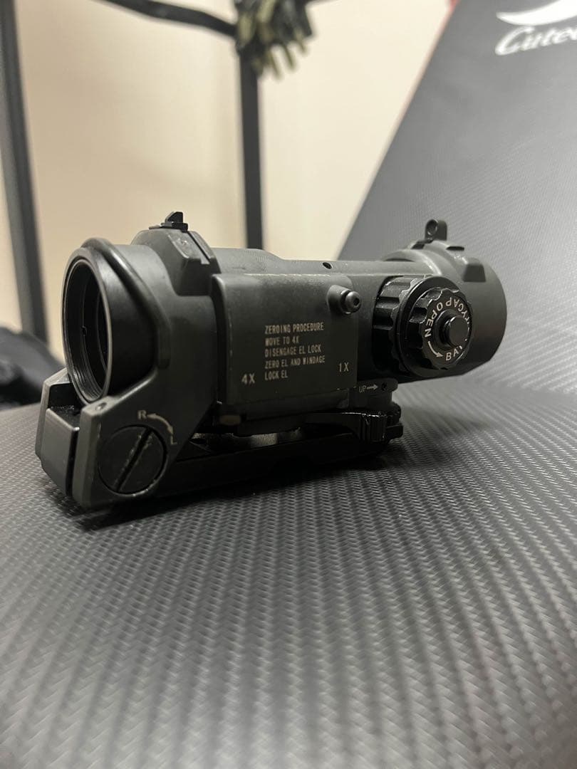 ELCAN Specter 1-4x レプリカ