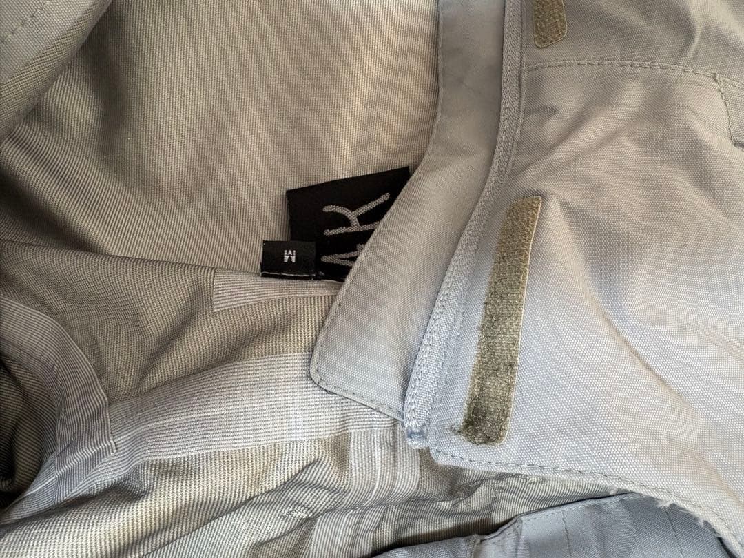 KM4K ウェア　グレー　上下　上Mサイズ　下Sサイズ