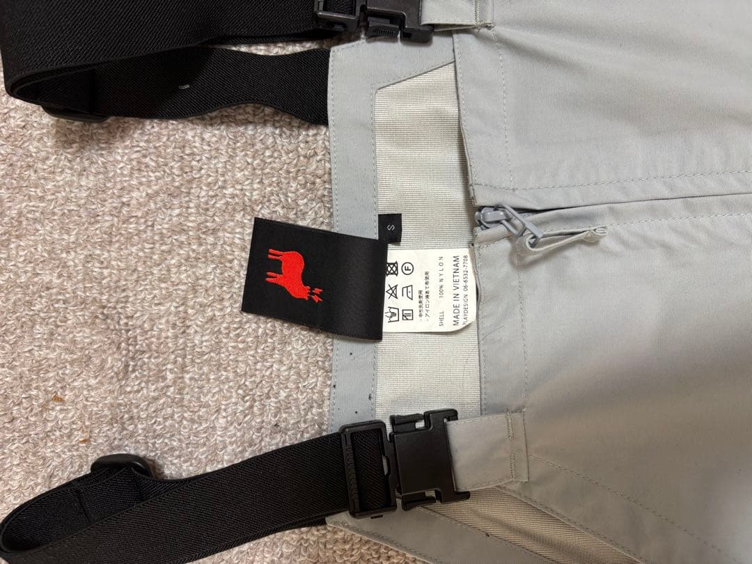 KM4K ウェア　グレー　上下　上Mサイズ　下Sサイズ