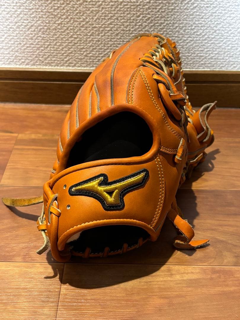 ミズノプロ軟式外野手用グラブ　匿名配送　オレンジ　型付け済み