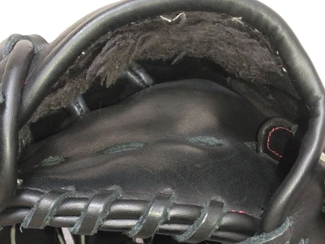 ASICS少年軟式ピッチャー用グラブ　ダルビッシュ有モデル