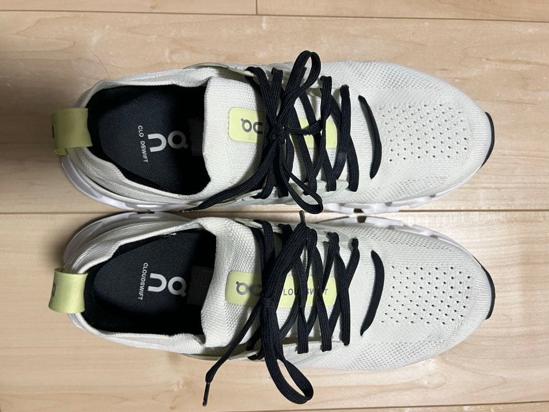 On Cloudswift 3 アイボリー/ブラック