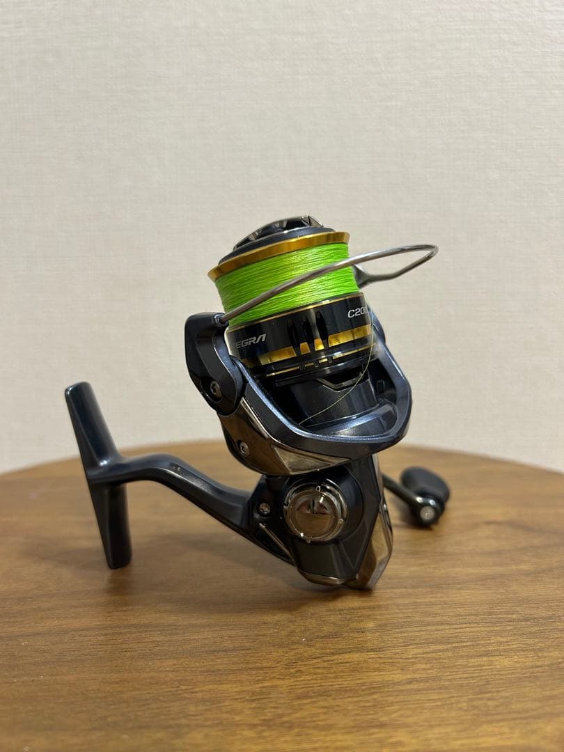 SHIMANO ULTEGRA C2000S スピニングリール