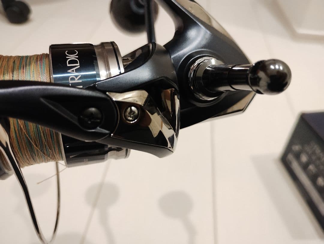 20STRADIC スピニングリール