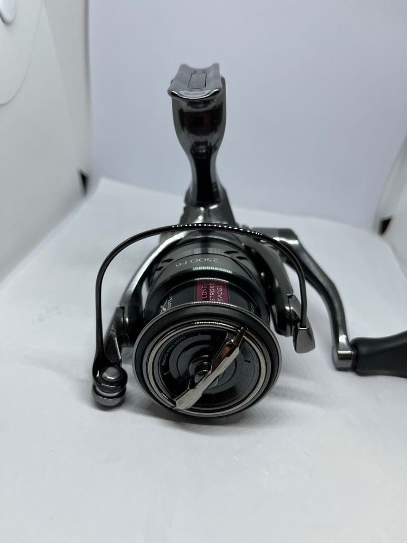 【新品未使用】シマノ　スピニングリール 21コンプレックス XR 2500 F6