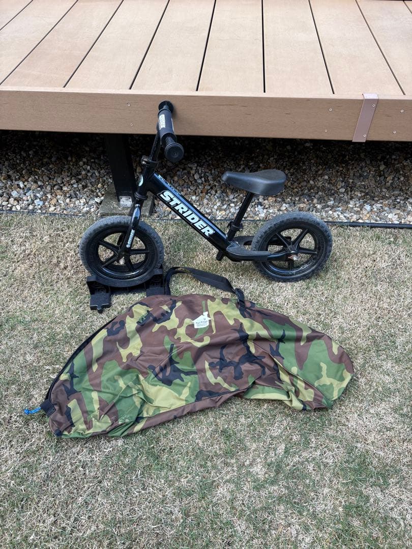 ストライダー　スポーツモデルブラック•スタンド•バック　セット