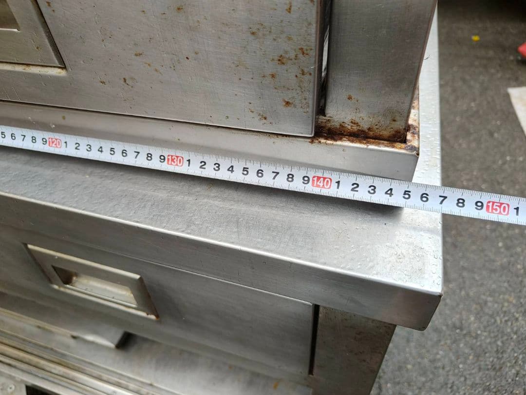 ステンレス製ディスプレイスタンド 3段引き出し付き