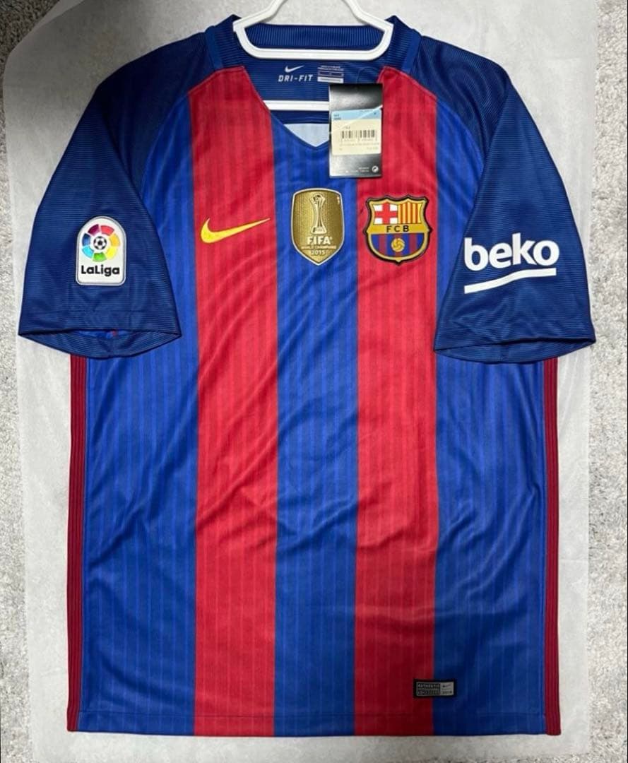 【新品・未使用・紙タグ付】バルセロナ　メッシ　ユニフォーム