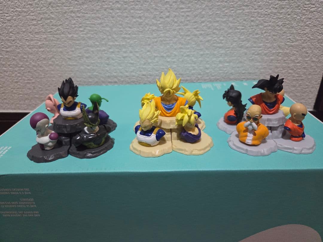 ドラゴンボール　背表紙　フィギュア