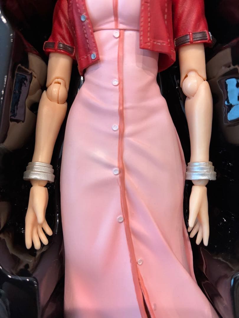 ファイナルファンタジー FF7 エアリス プレイアーツ改 クライシスコア