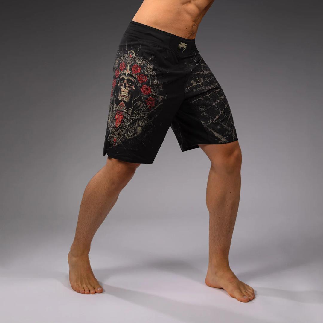 【未使用】Venum ファイトショーツ 海外S（日本M〜L）