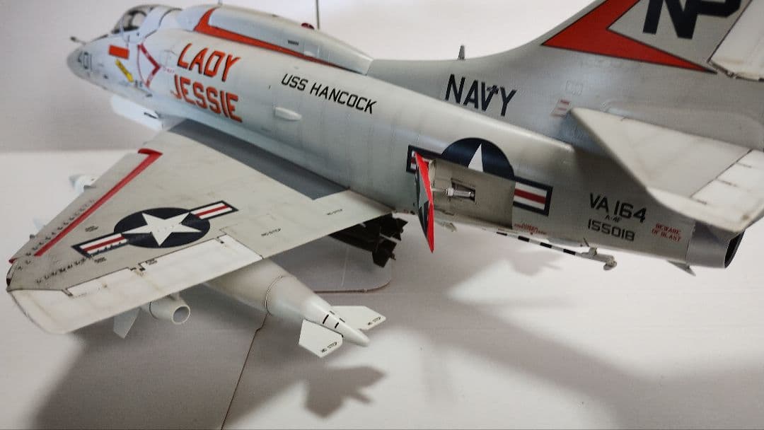 プラモデル完成機　1/32　A-4E/Fスカイホーク