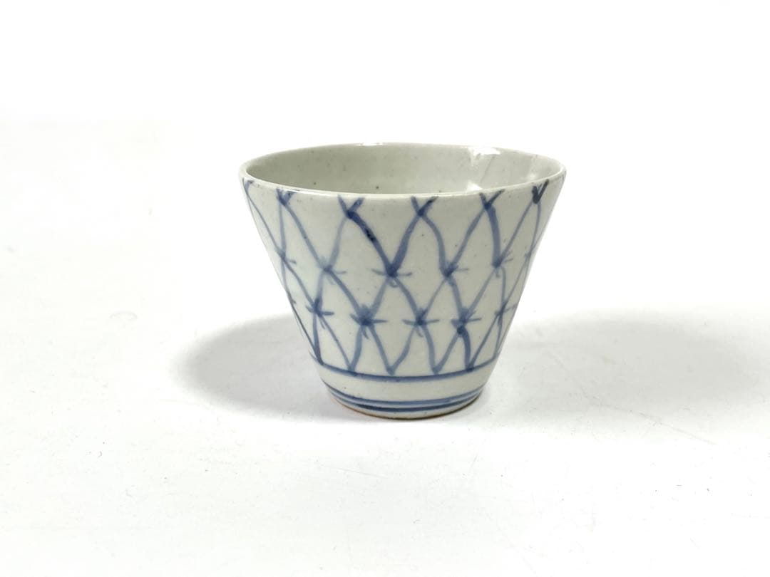 骨董　古伊万里　アンティーク　染付　網代文様　網文様　蕎麦猪口　酒器　初期伊万里