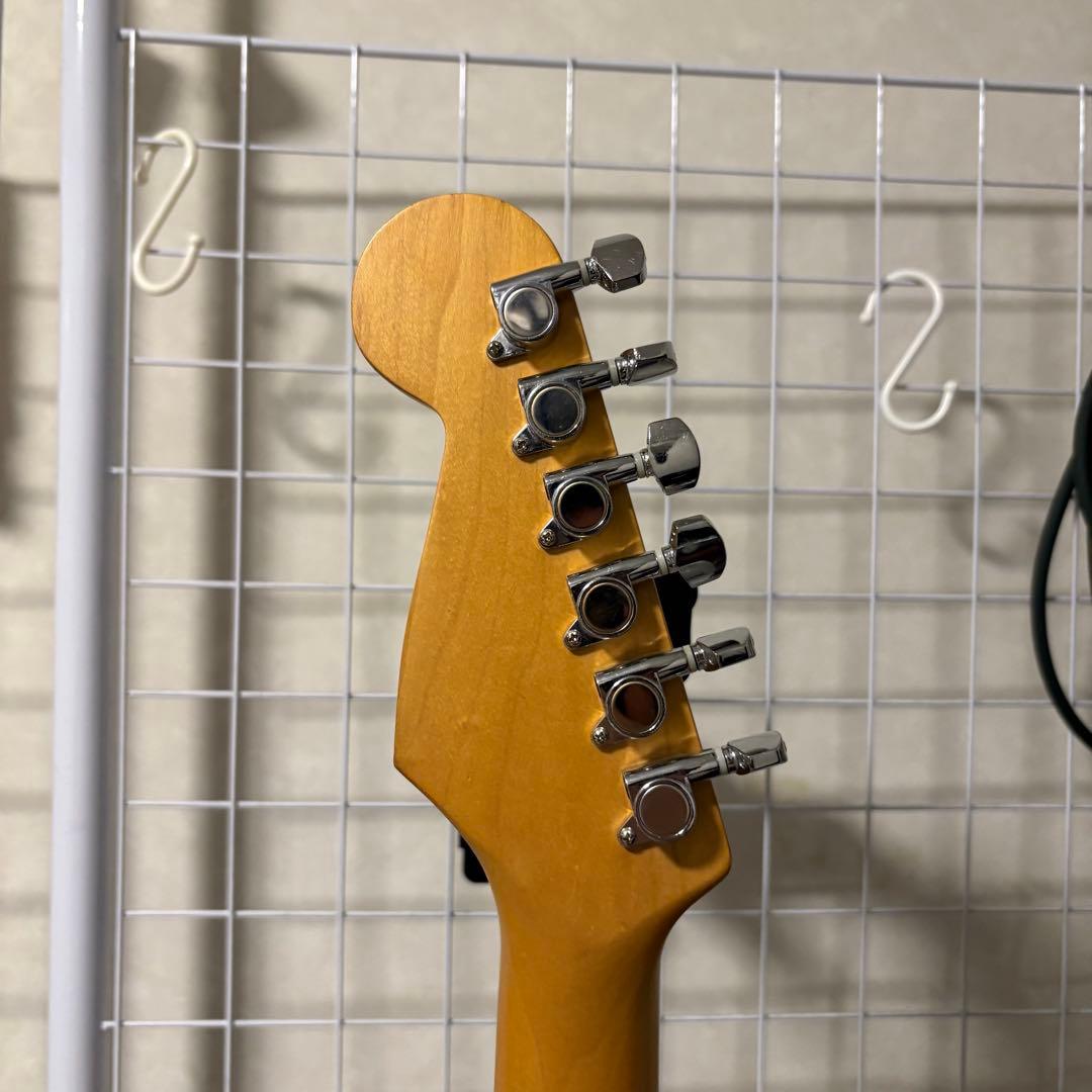 ノーブランド　ストラトキャスター　エレキギター サンバースト