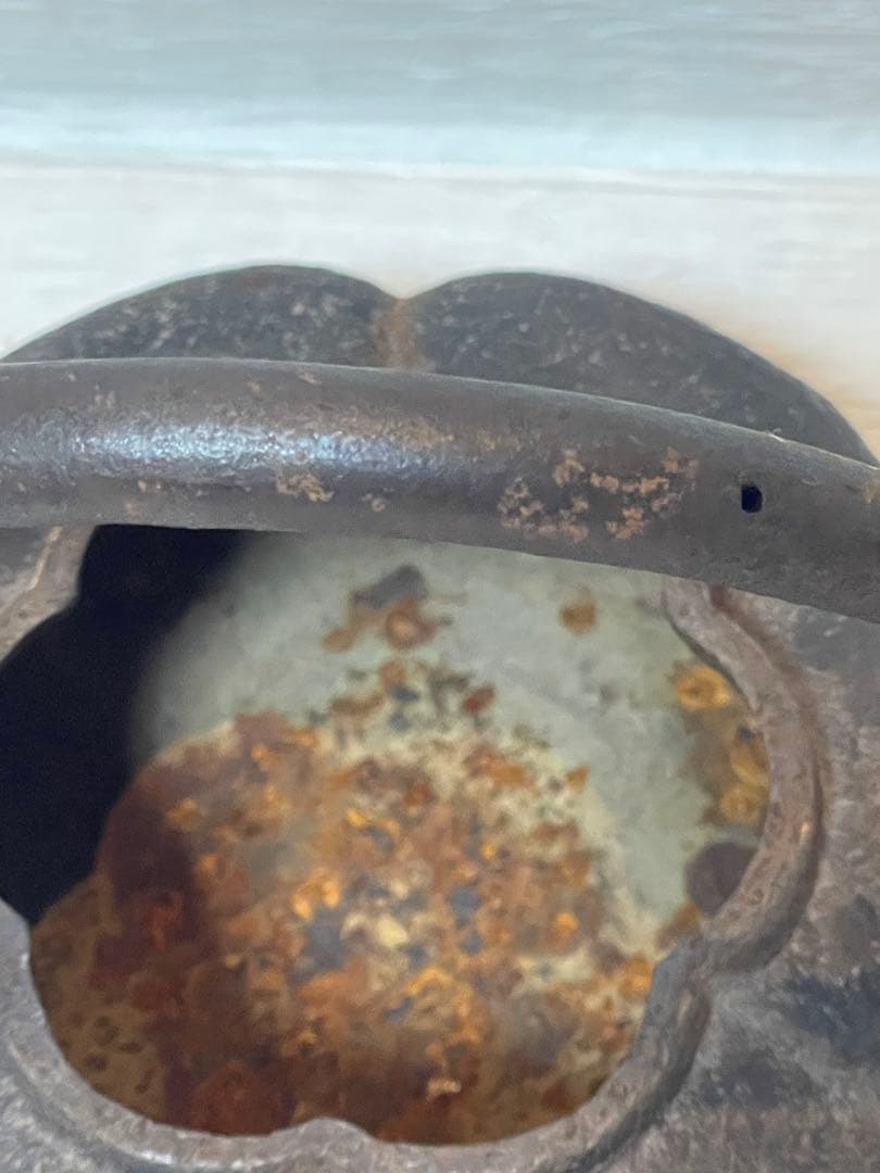 南部鉄器　鉄瓶　鋳鉄製花型急須 花型　アンティーク　置物　時代物