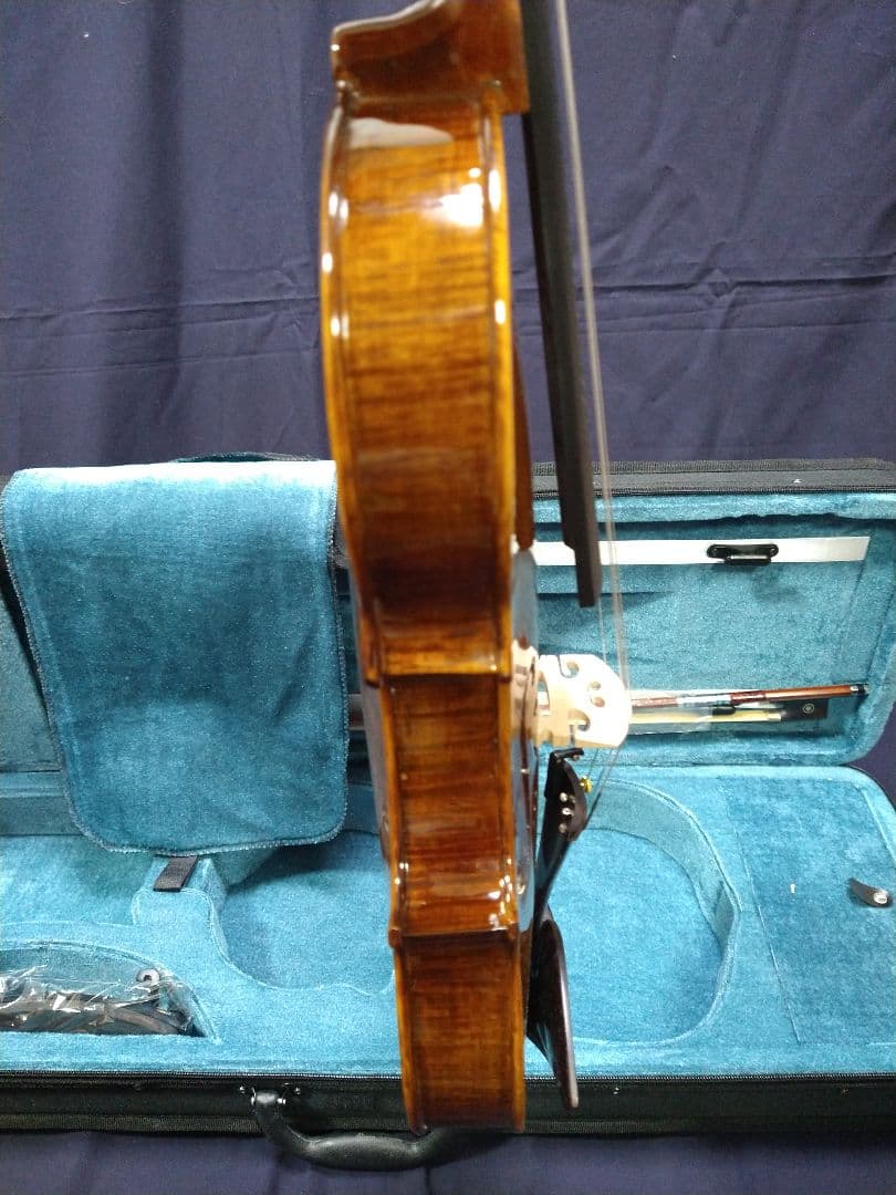 新品　バイオリン　１ピース最高美しいトラ目メープルバック板＆サイド板