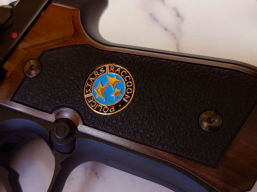 ガ*ム様 サムライエッジ M92F/S.T.A.R.S.カスタム ジルバレンタイ