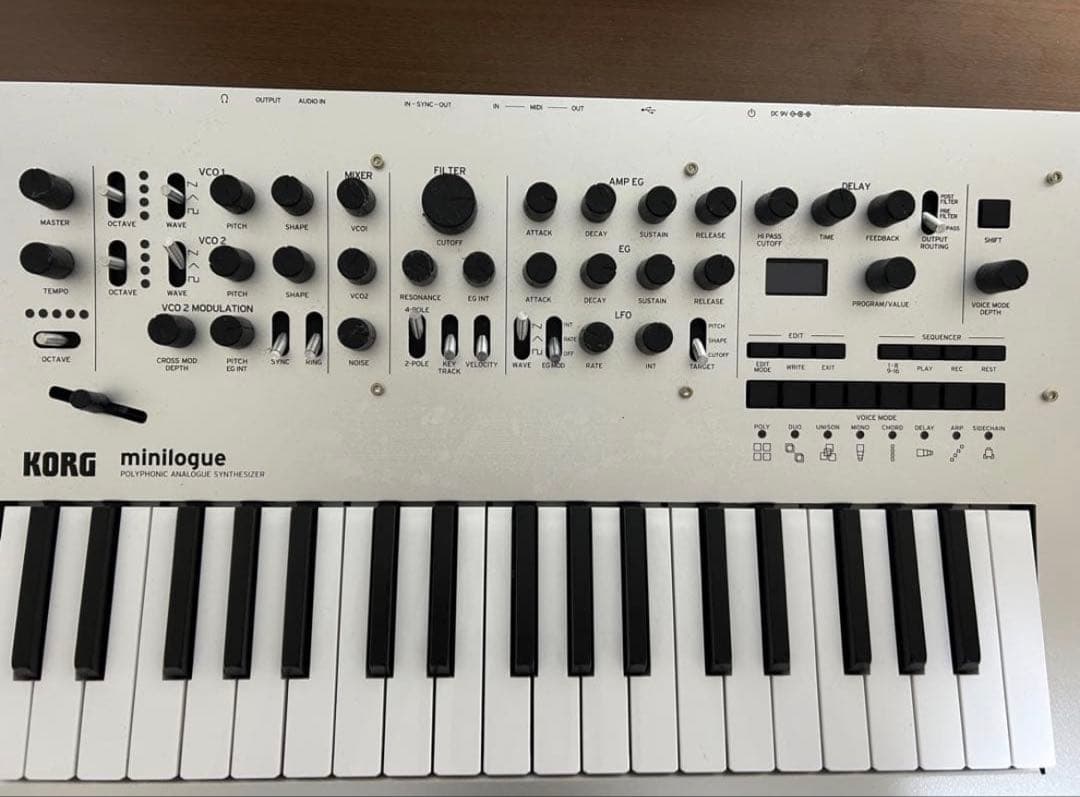 KORG minilogue アナログシンセサイザー 37鍵