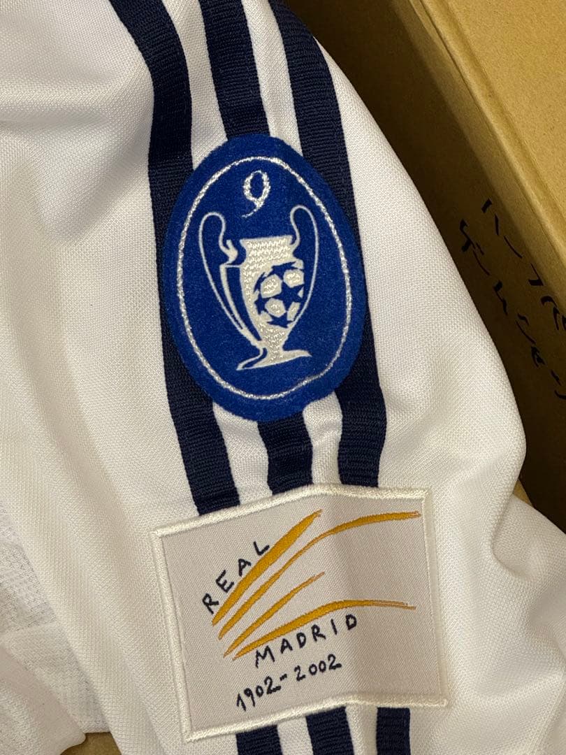 adidas Real Madrid Figo 10 シャツ