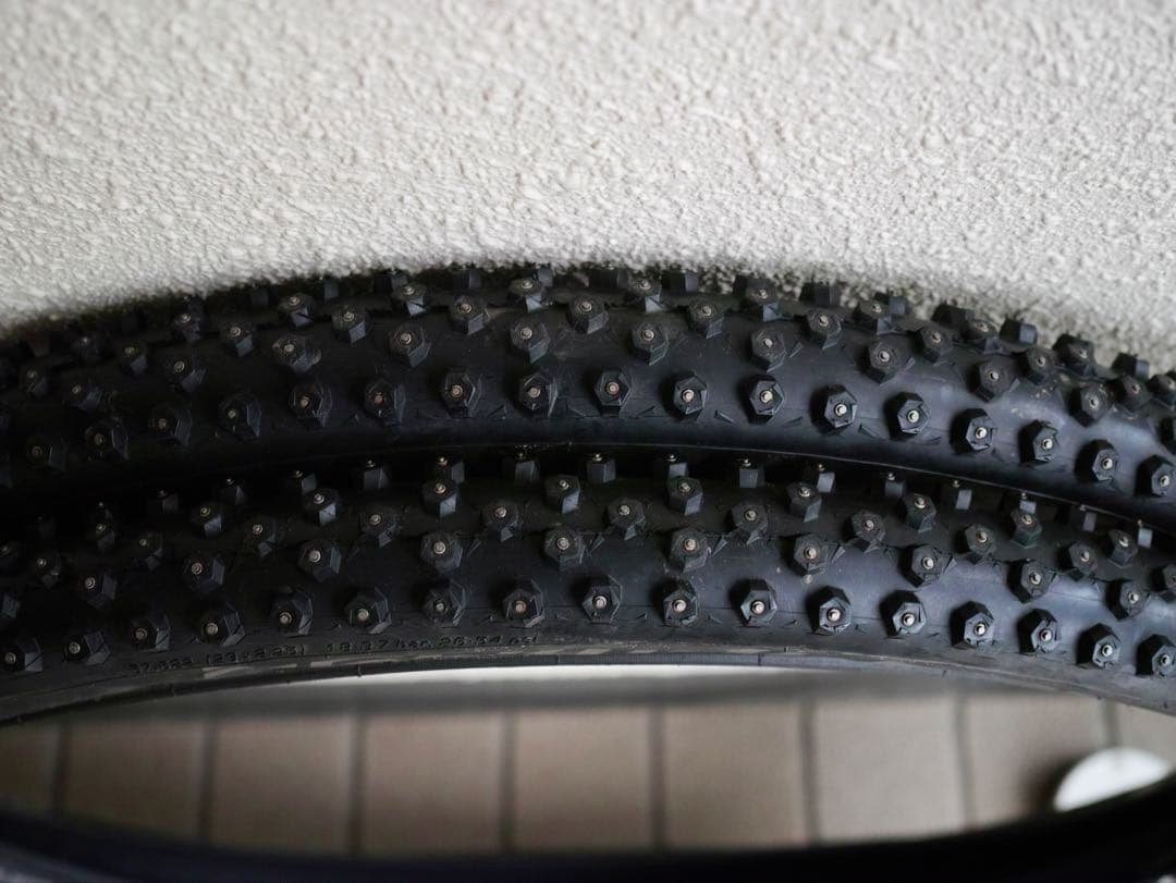 29×2.25 スパイクタイヤ前後セット シュワルベ アイススパイカープロ