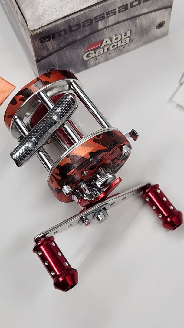 Abu Garcia 6500c ベイトリール オレンジカモ korea 雷魚