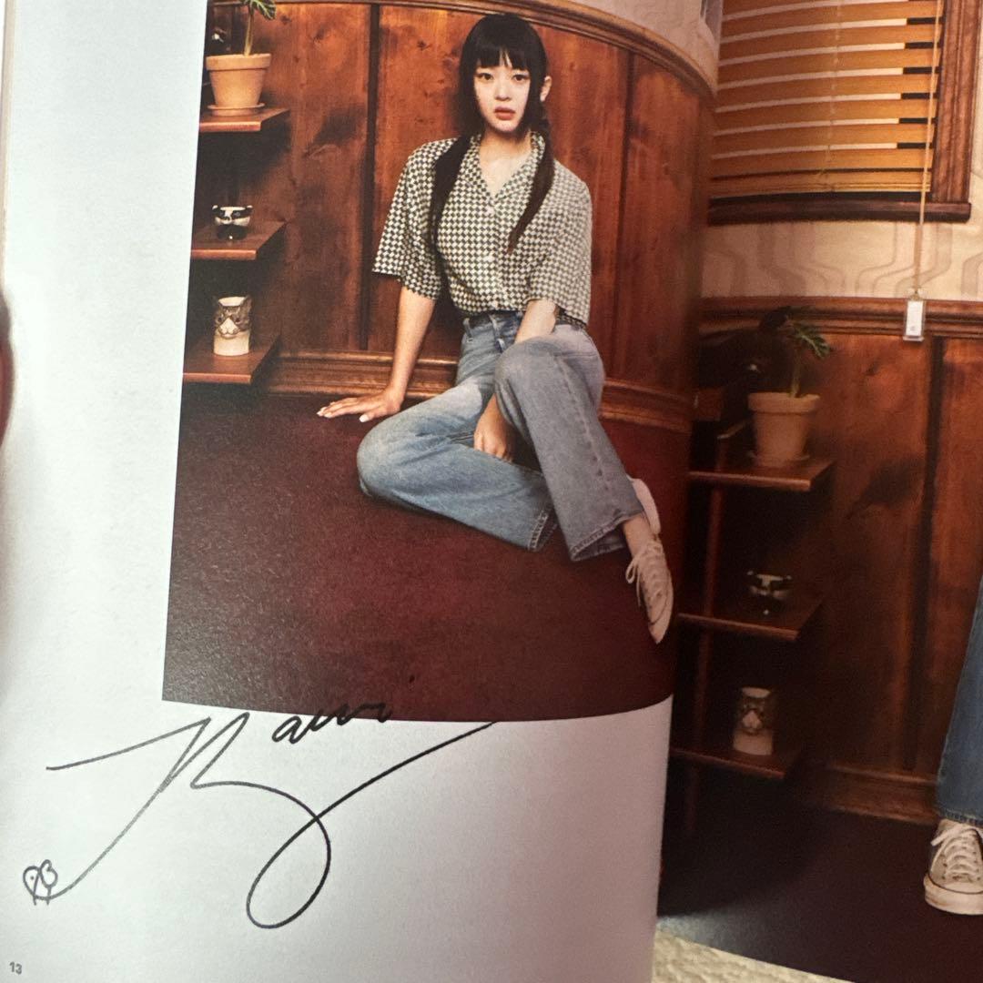 希少　ニュージーンズ newjeans リーバイス Levi's 写真集カタログ