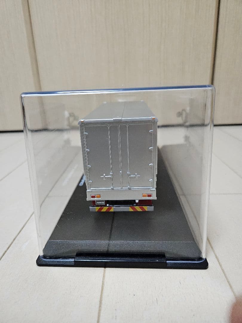 ミニチュア模型ISUZUフォワード1/43 ミニカー