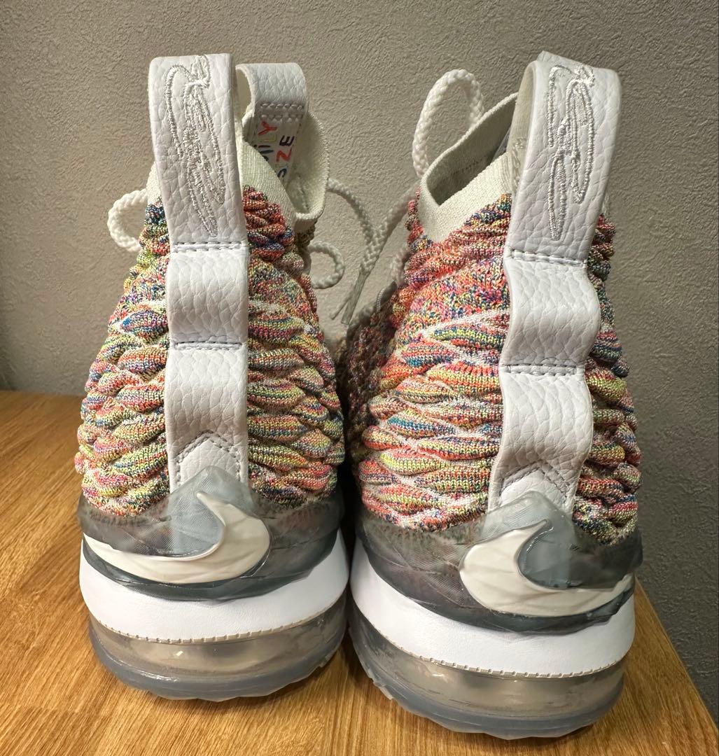 シューズ(男性用) Nike LeBron 15 \"Fruity Pebbles\"