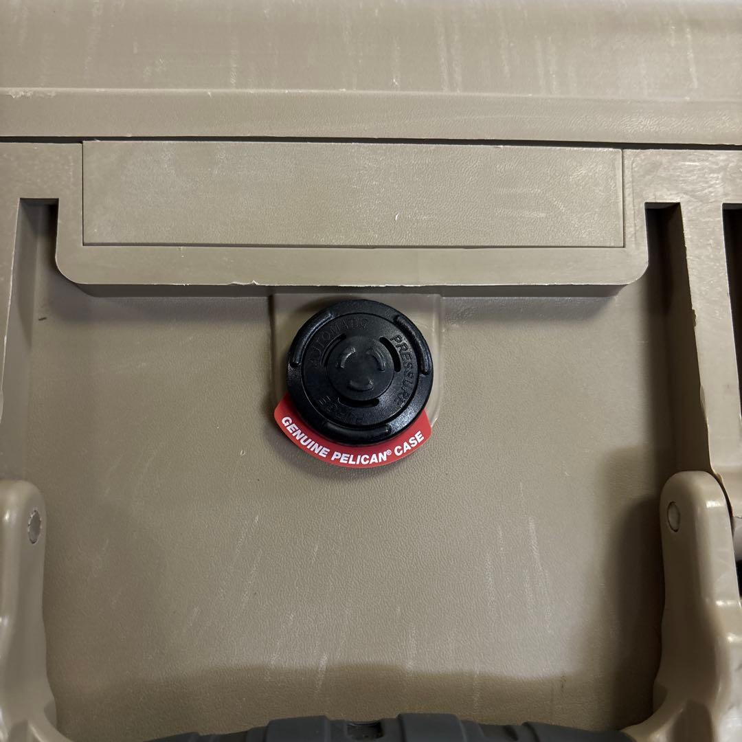 米軍放出品　PELICAN CASE ペリカンケース 送料無料　①