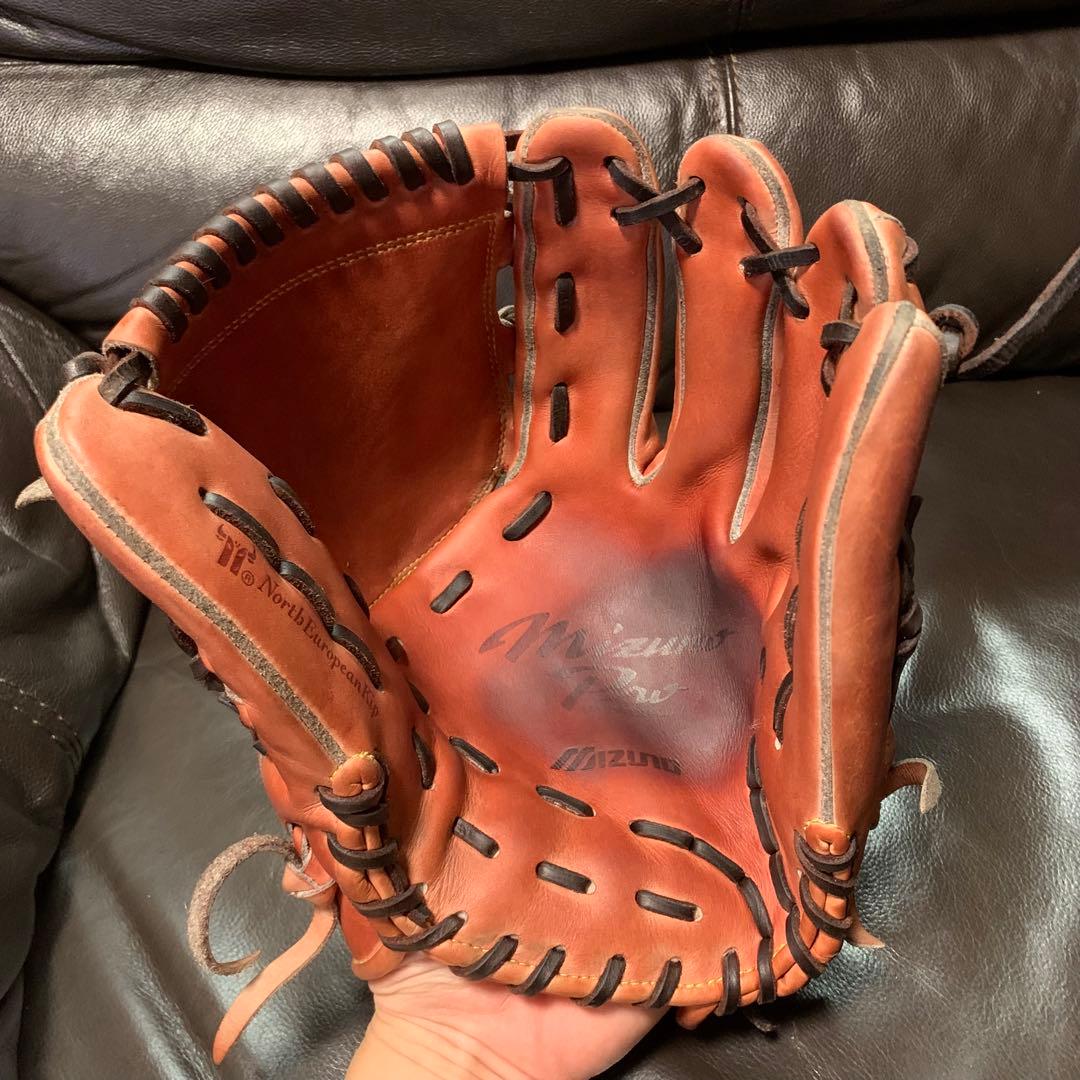 コ*ー様 ミズノプロ　硬式投手用グローブ　ノースヨーロピアンキップレザー