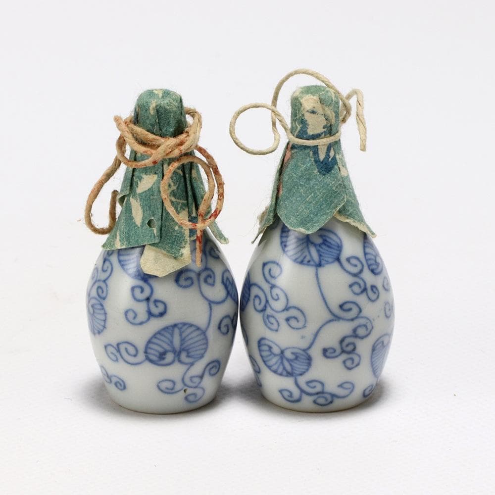 305B 葵文 雛徳利 対 箱付 染付  ミニチュア徳利 雛祭り 高さ5㎝