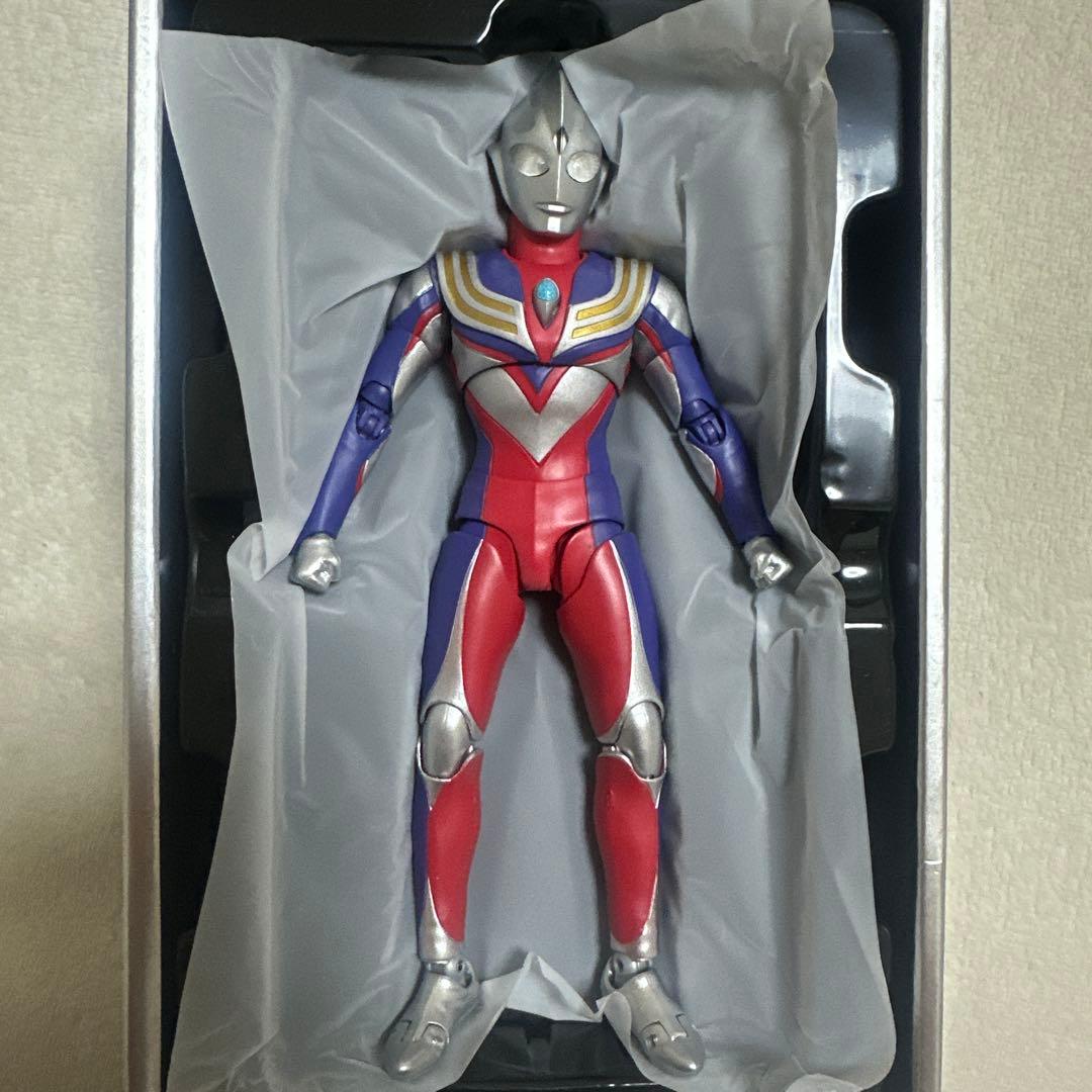真骨彫 ウルトラマンティガマルチタイプ イーヴィルティガセット