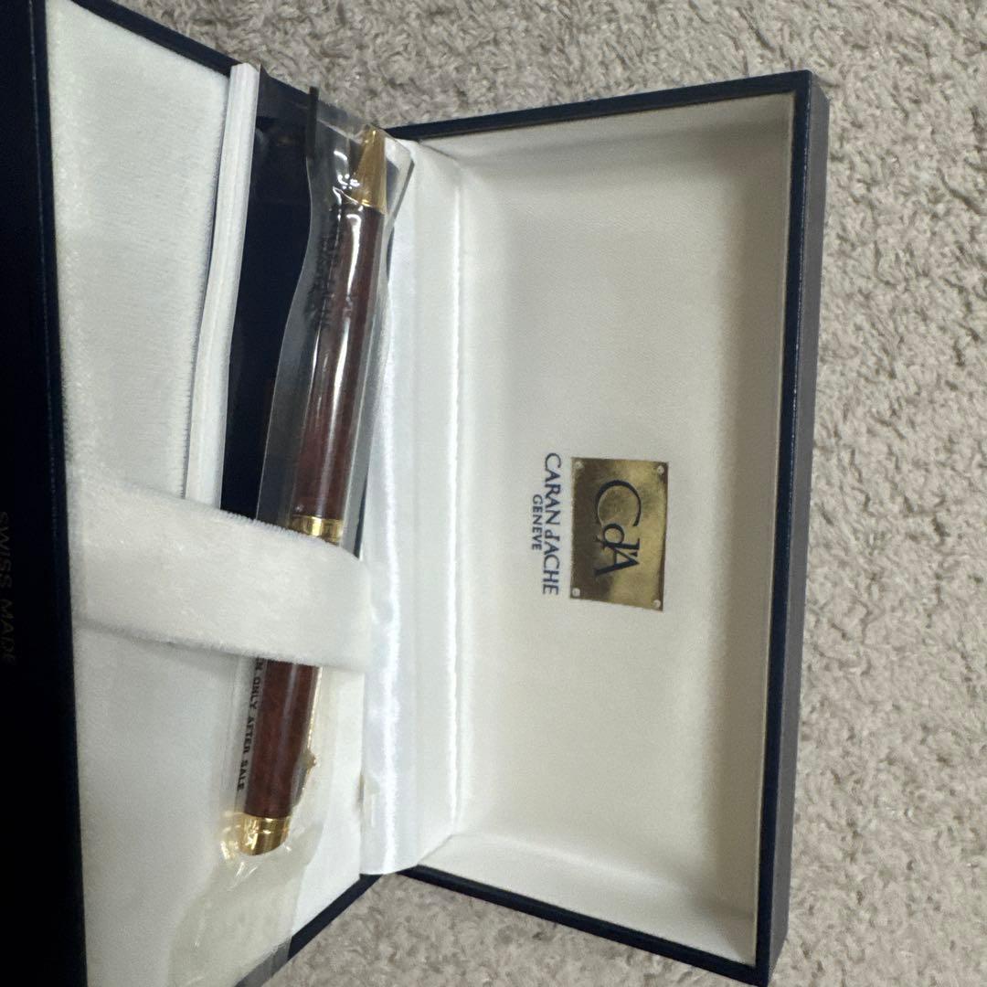 CARAN d'ACHE カランダッシュボールペン ジュネーブコレクション